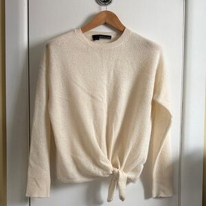 360 Cashmere Cream Crew Neck Sweater